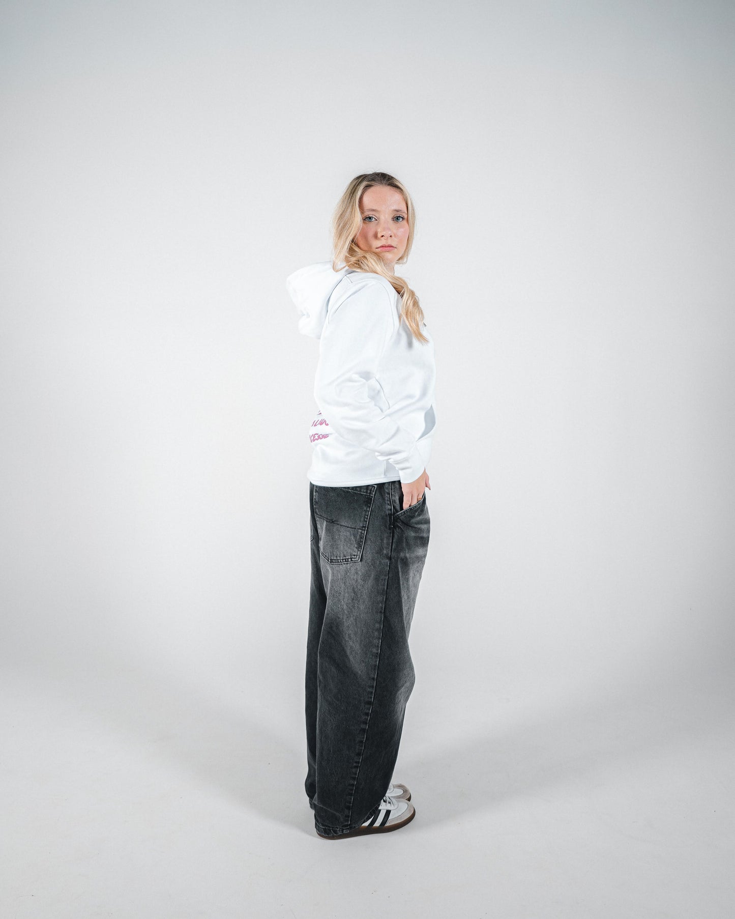Sweat NEED - White